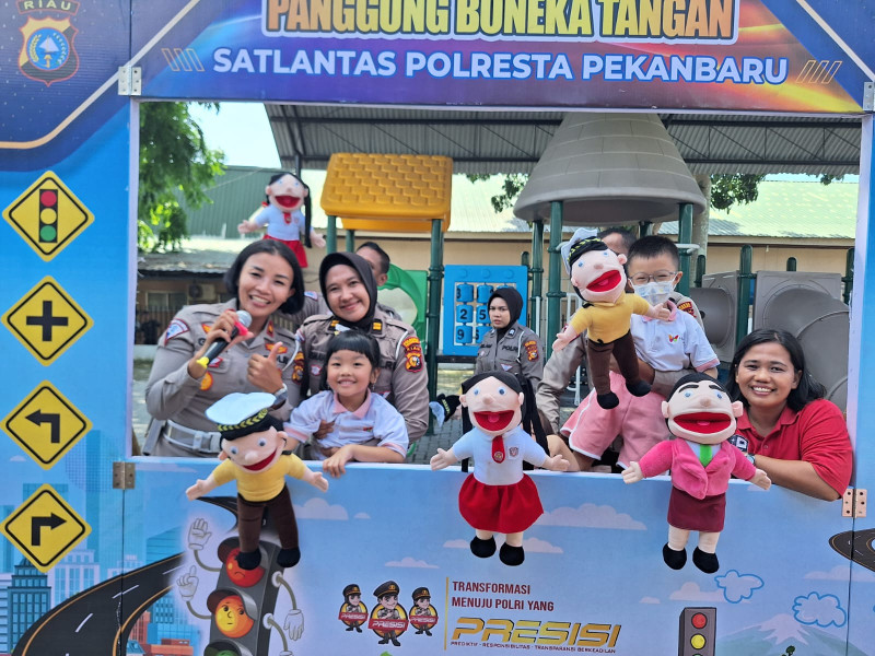 Satlantas Polresta Pekanbaru Edukasi Tertib Lalu Lintas Sejak Usia Dini di TK Kalam Kudus